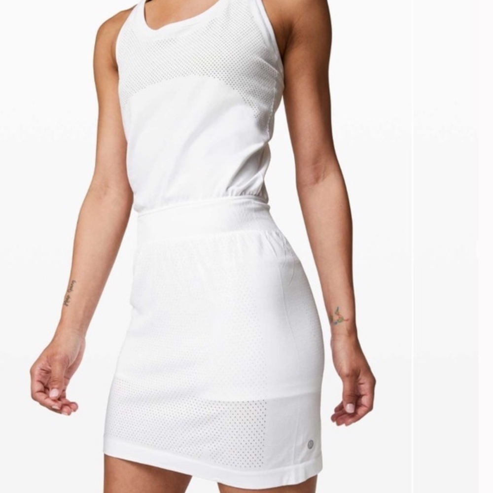 Lululemon size 4 Flex on Court dress in excellent like-new condition